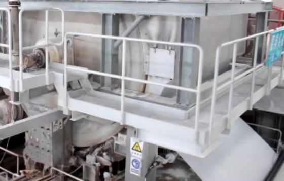 1575 χιλ. χαρτιού τουαλέτας που κατασκευάζει τη μηχανή 150m/Min την τεράστια παραγωγή ρόλων