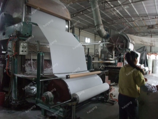 Χαρτί τουαλέτας ξύλινου πολτού που κατασκευάζει τη μηχανή 2800mm 520m/Min