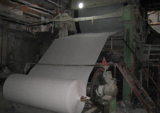 προμηθευτές 1575mm 4t Κίνα που ανακυκλώνουν το έγγραφο που κατασκευάζει τη μηχανή χαρτιού τουαλέτας ιστού παραγωγής μηχανών
