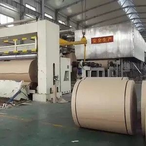 Μηχανή κατασκευής χαρτιού Kraft υψηλής απόδοσης 330m/min 50T 150gm